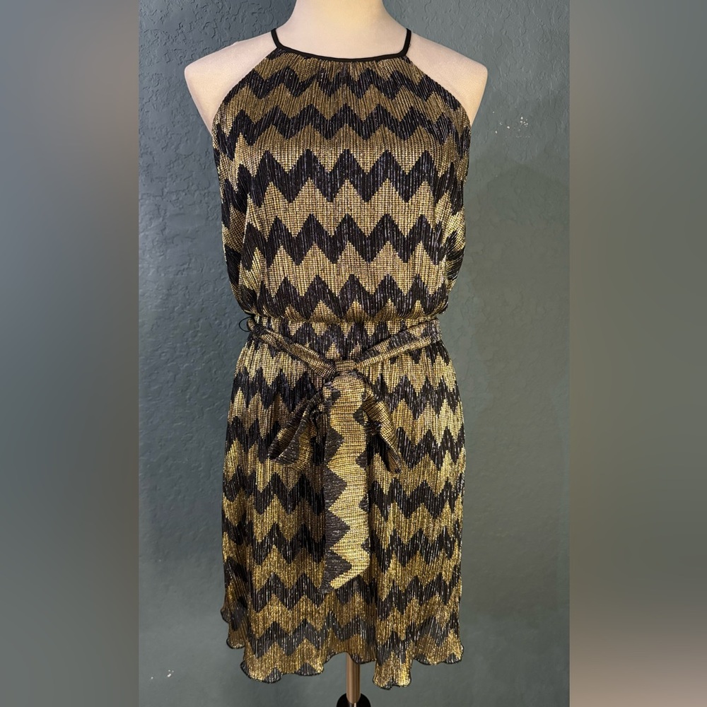 GUESS Metallic Dress Size O Belted Chevron Black & Gold Halter